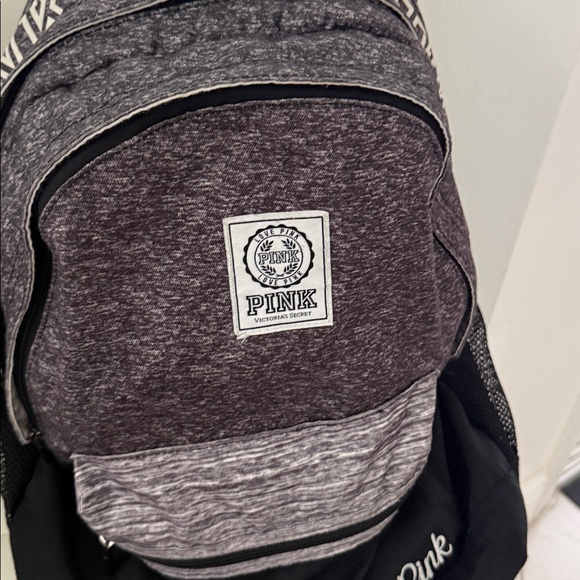 Pink VS Backpack - Picture 2 of 7